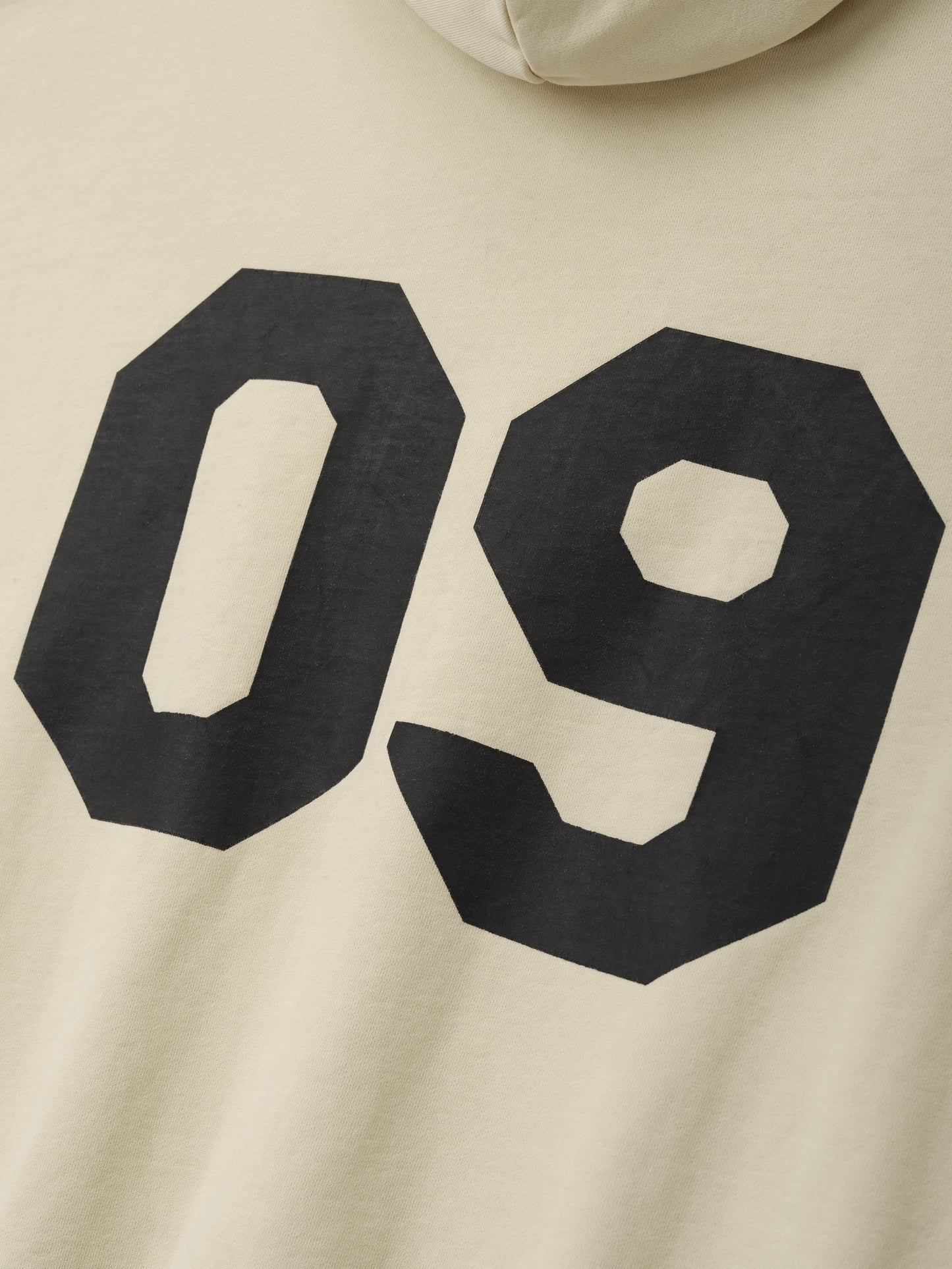 09 Classic Hoodie