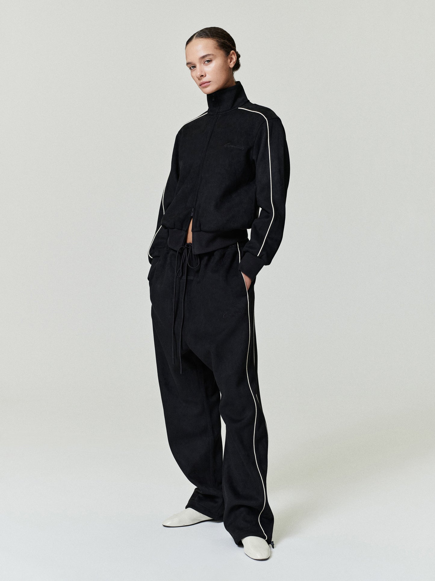 Suede Fleece Signature Relaxed Pant